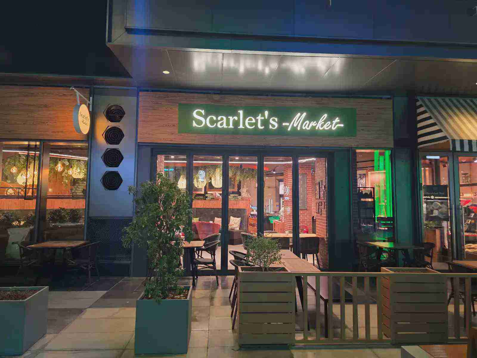 Scarlet's Market