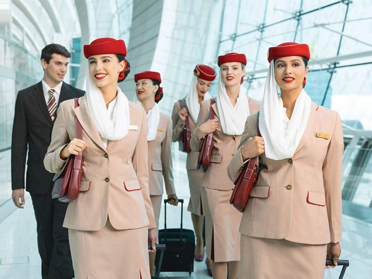 الإمارات تسعى لتوظيف ٢٠,٠٠٠ موظف لتوسيع أسطول الطيران