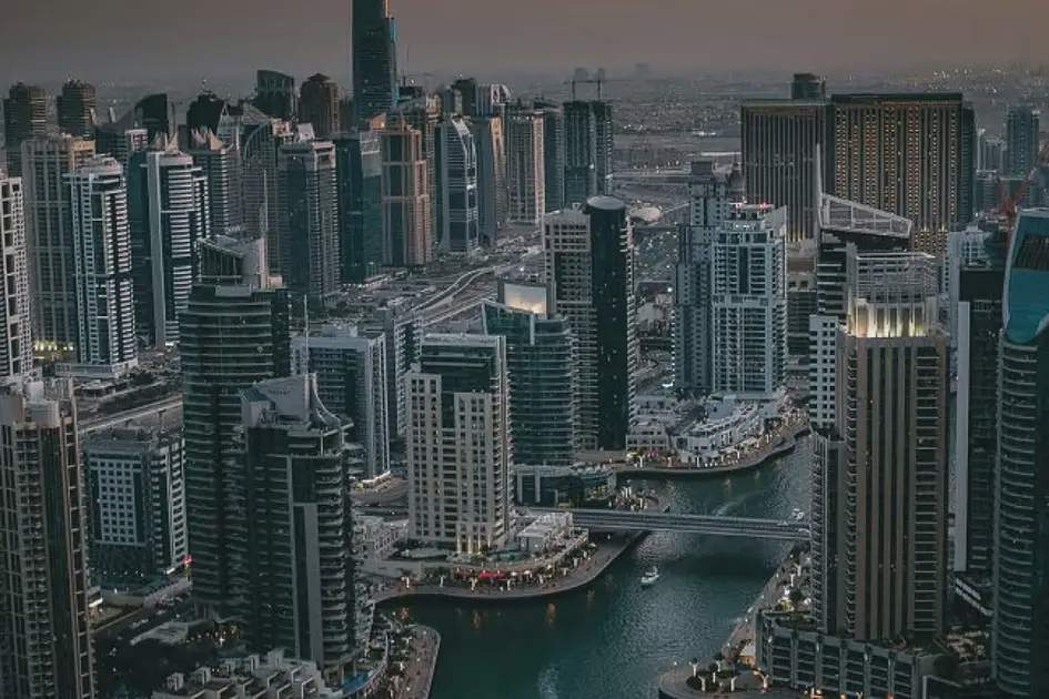 إس آند بي غلوبال: تراجع إضافي في أسعار الشقق بدبي مع ارتفاع المعروض 20%